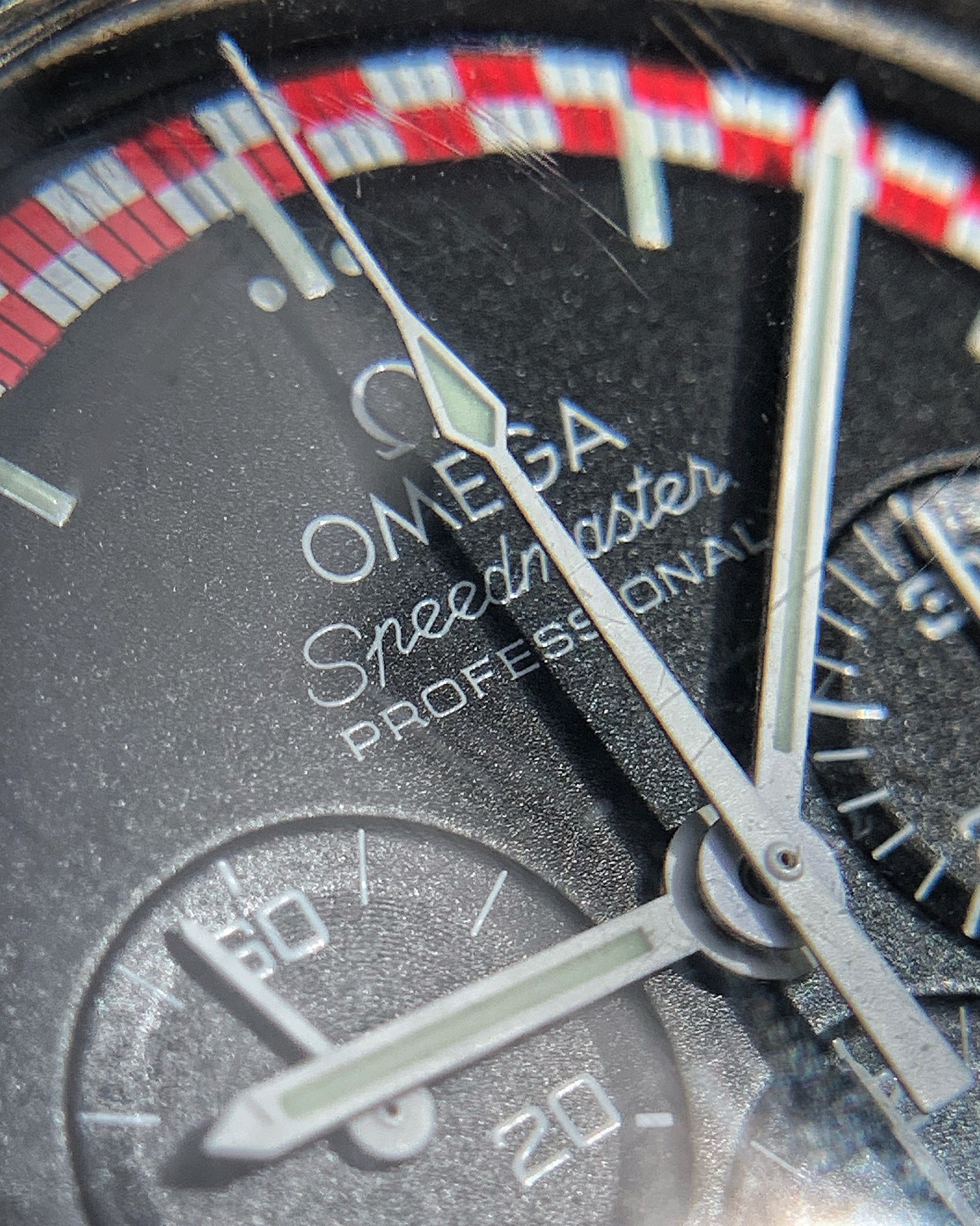 Omega Speedmaster Tintin dial marco