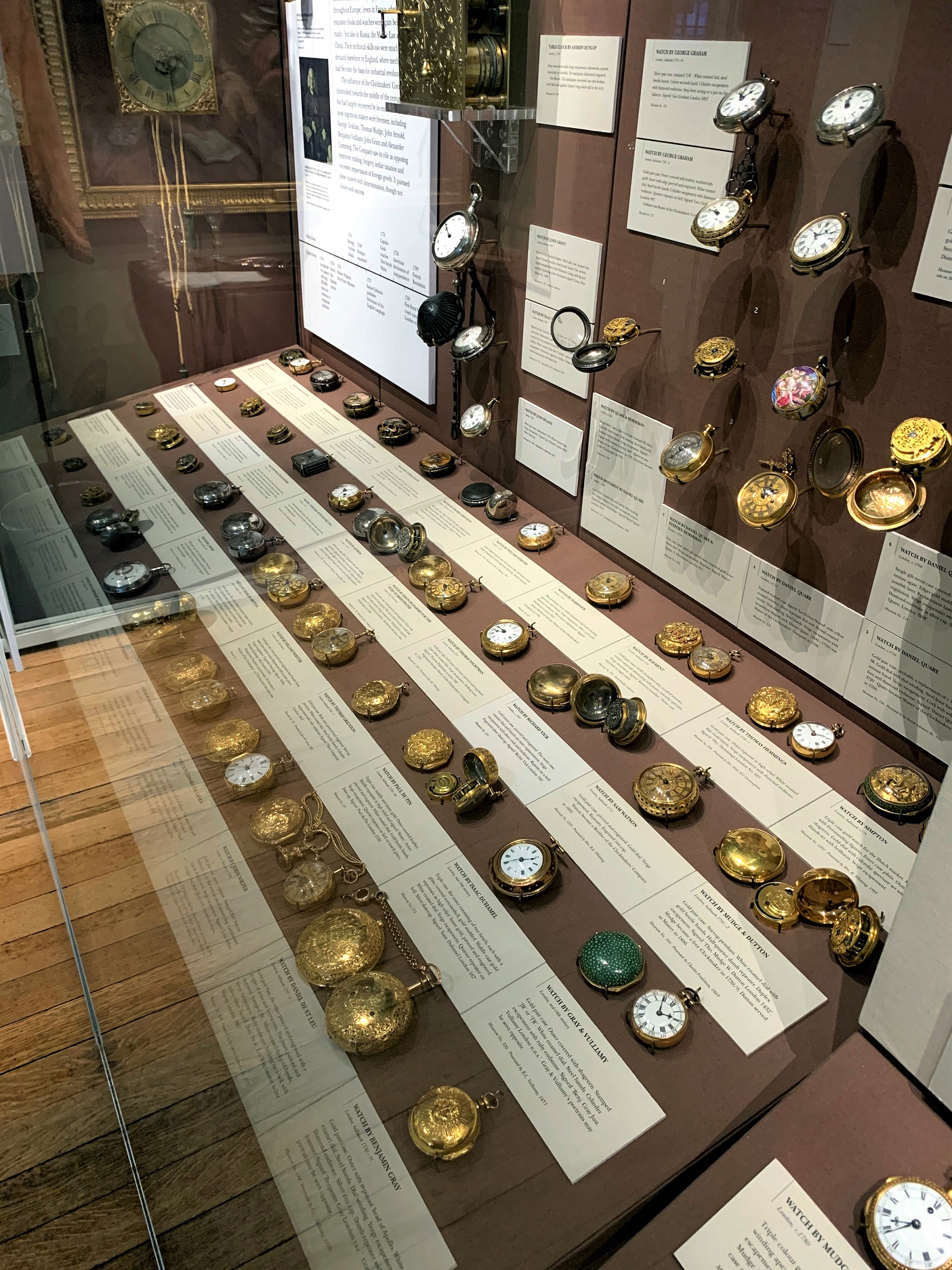 Pocket watch display cabinet