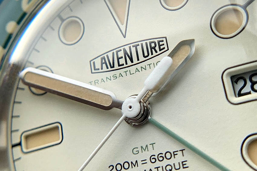 laventure transatlantique gmt dial macro