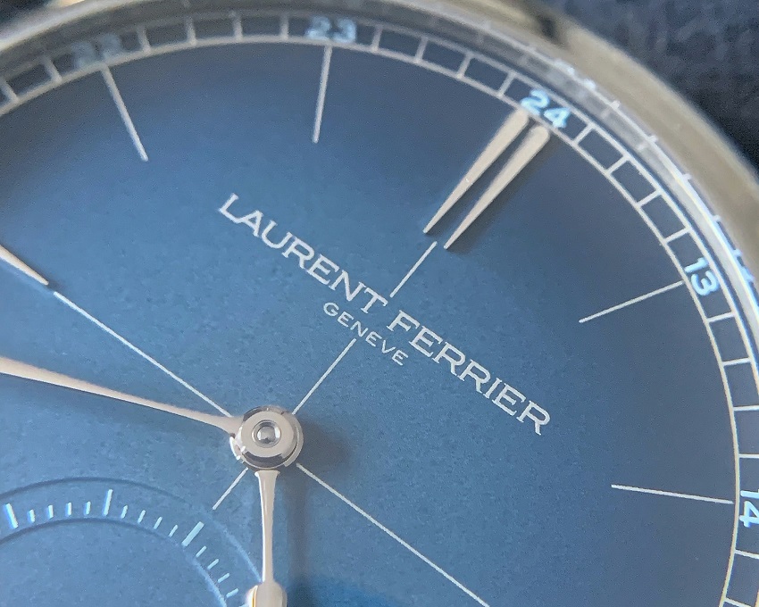 Classic Origin Blue Dial macro