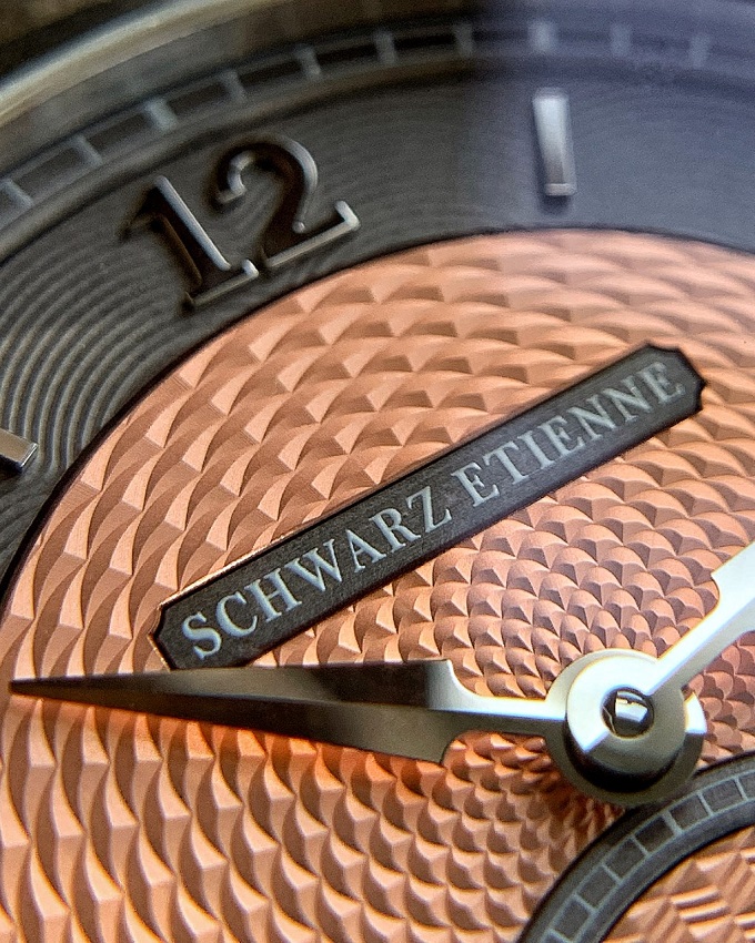 Schwarz Etienne Roma Synergy Terracotta logo macro