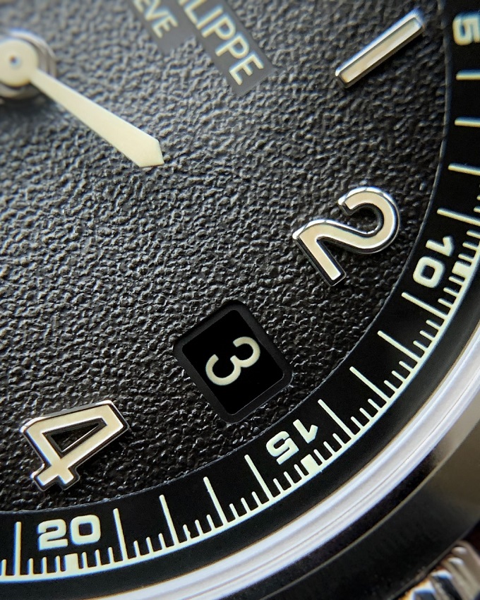 Calatrava 5226G numerals