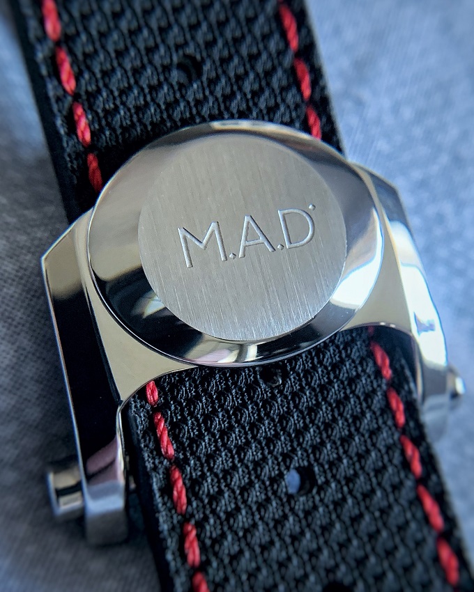 MAD1 buckle