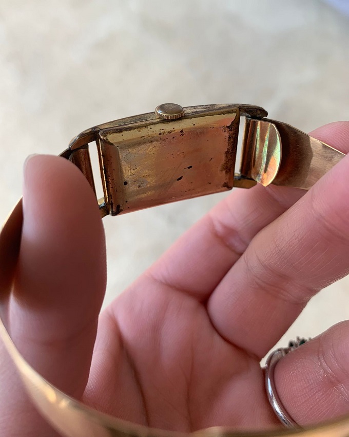 Vintage Sagara watch caseback - restoring an heirloom watch